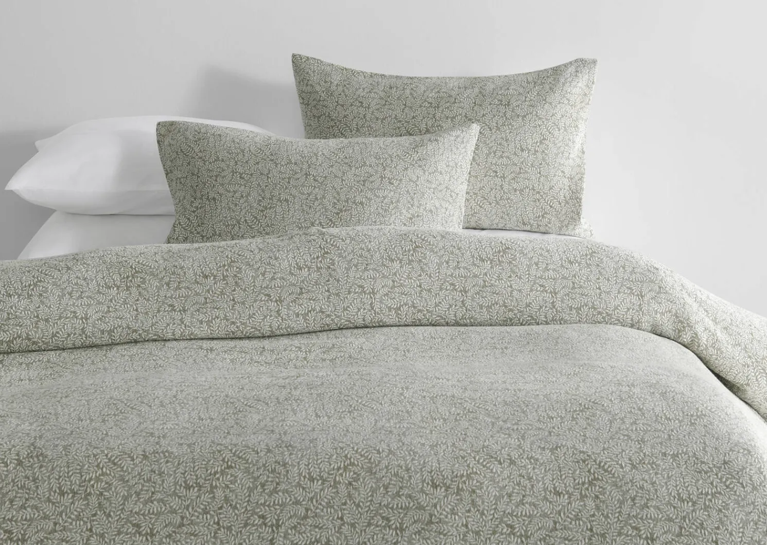 Urban Barn Catrin Cotton Duvet Set- Bed Linens