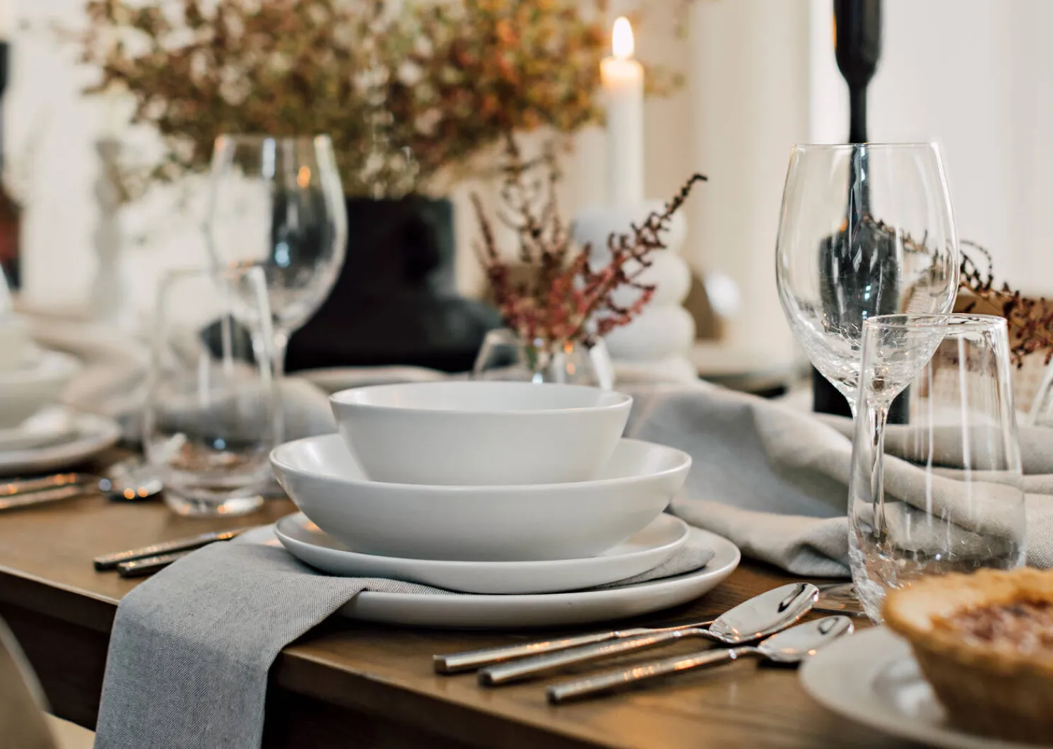 Urban Barn Hammered 5-Piece Cutlery Set- Dinnerware