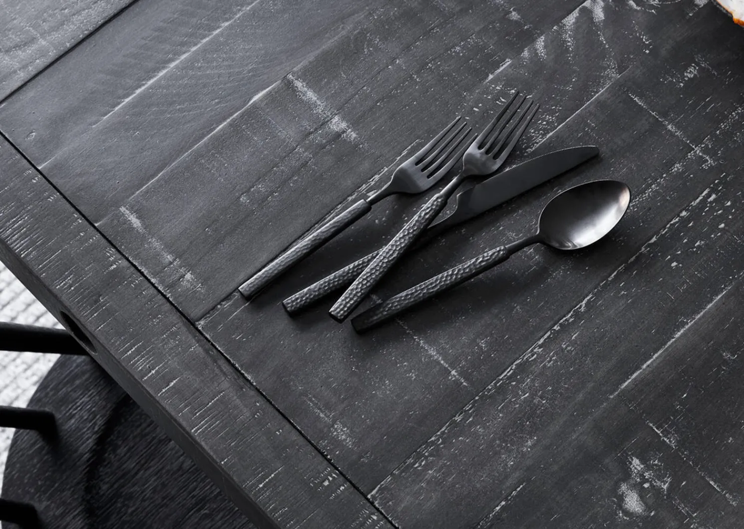 Urban Barn Hammered 5-Piece Cutlery Set- Dinnerware