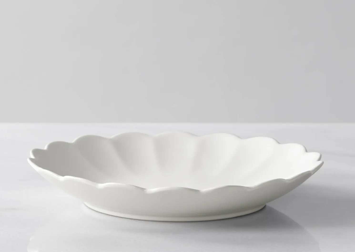 Urban Barn Pearse 16 piece Dish Set White- Dinnerware