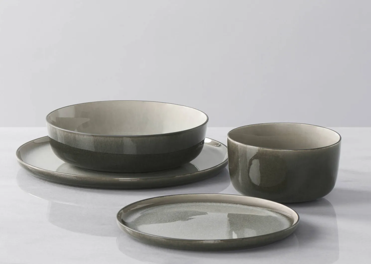 Urban Barn Quadra 16 piece Dish Set- Dinnerware