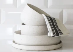 Urban Barn Saturna 16 piece Dish Set- Dinnerware